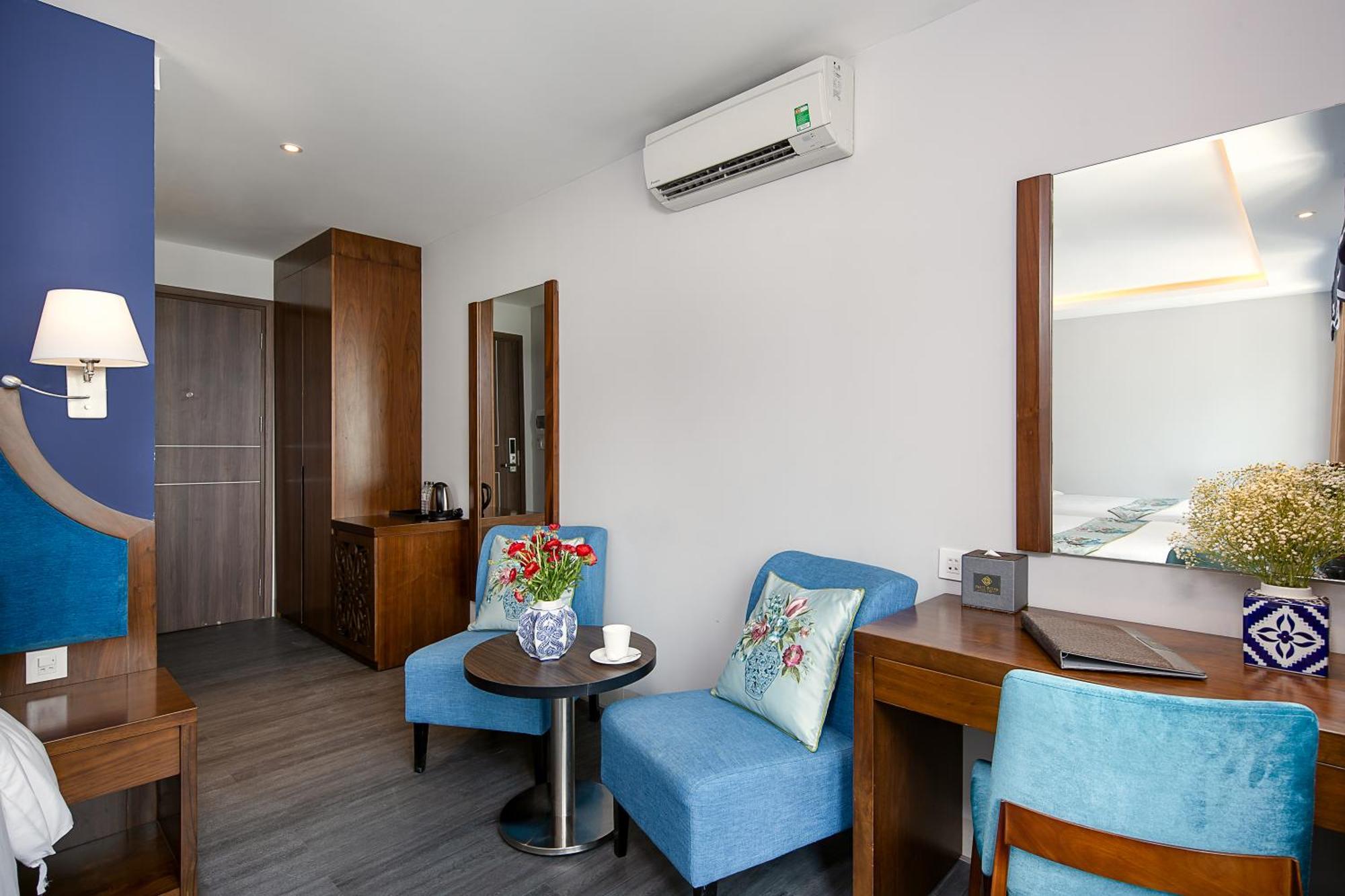 Hotel Tgt 4*
