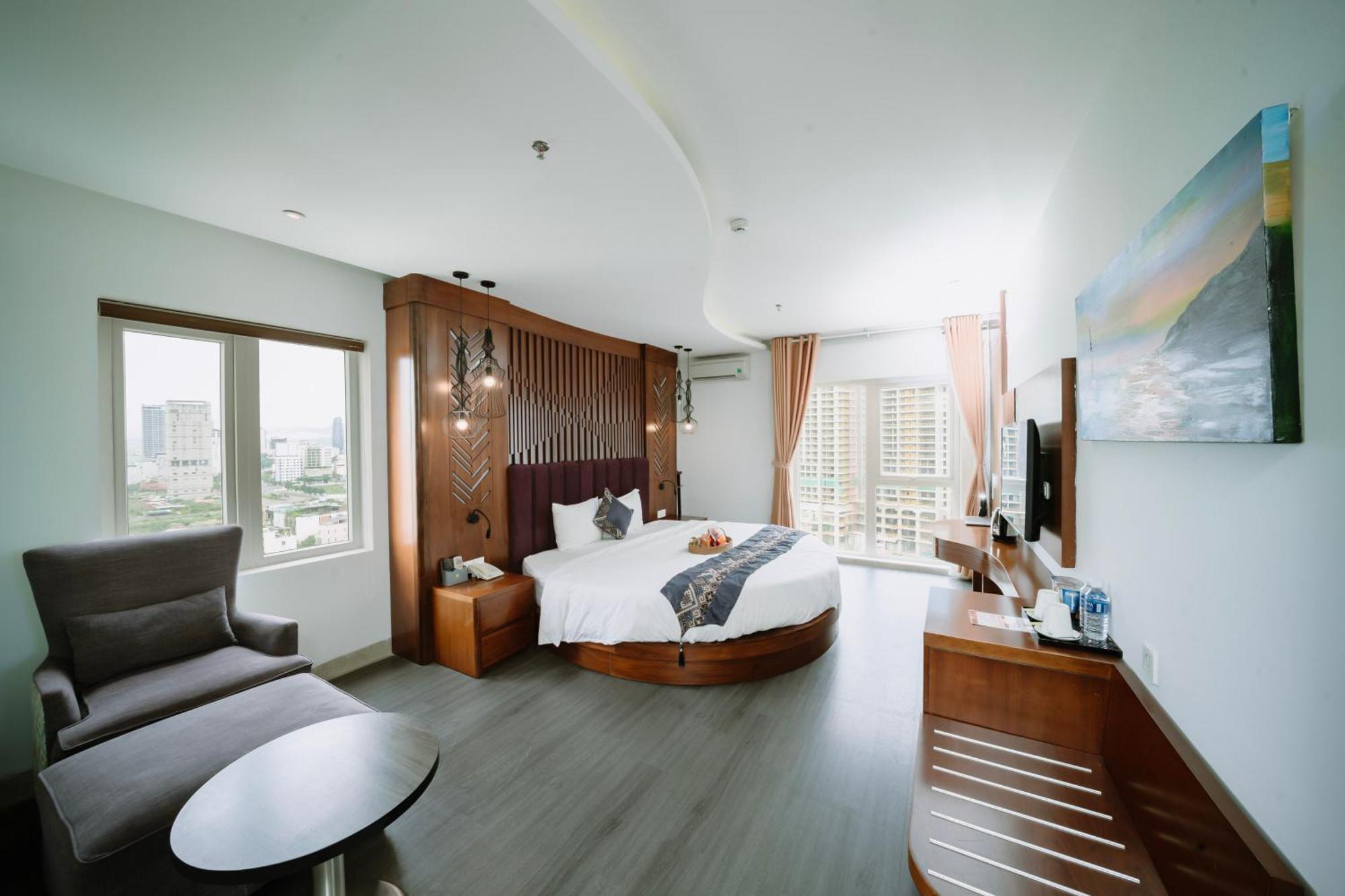 Hotel Tgt 4*
